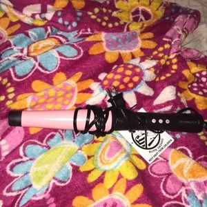 Remington pro 1-1 1/2” Curling Wand Pink/Black